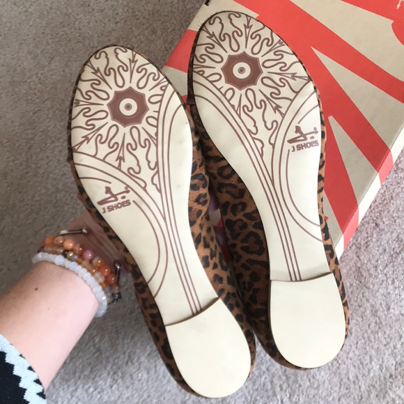 J Shoes Audrey Leopard Flats! Comfy soles! - Picture 4 of 6